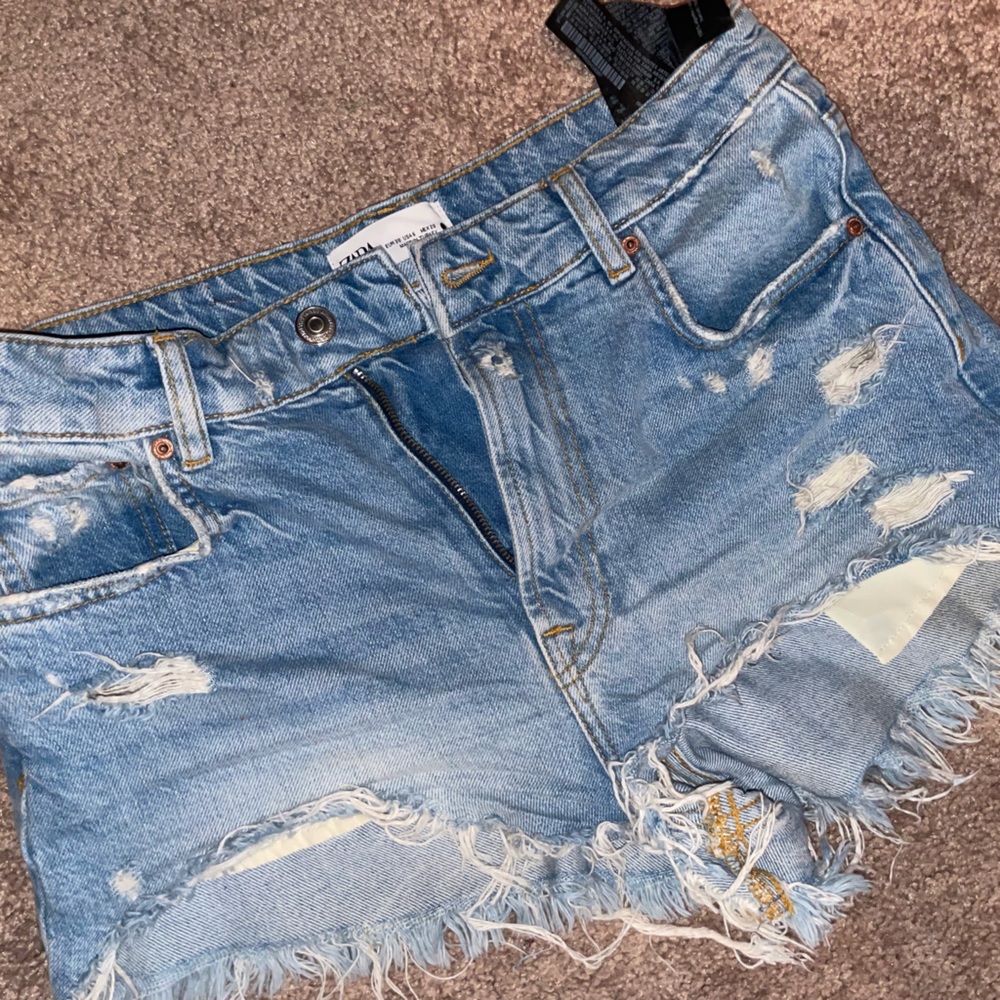 Denim shorts - Picture 1 of 4